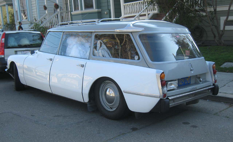 Illustration for article titled 1969 Citroƫn DS Station Wagon